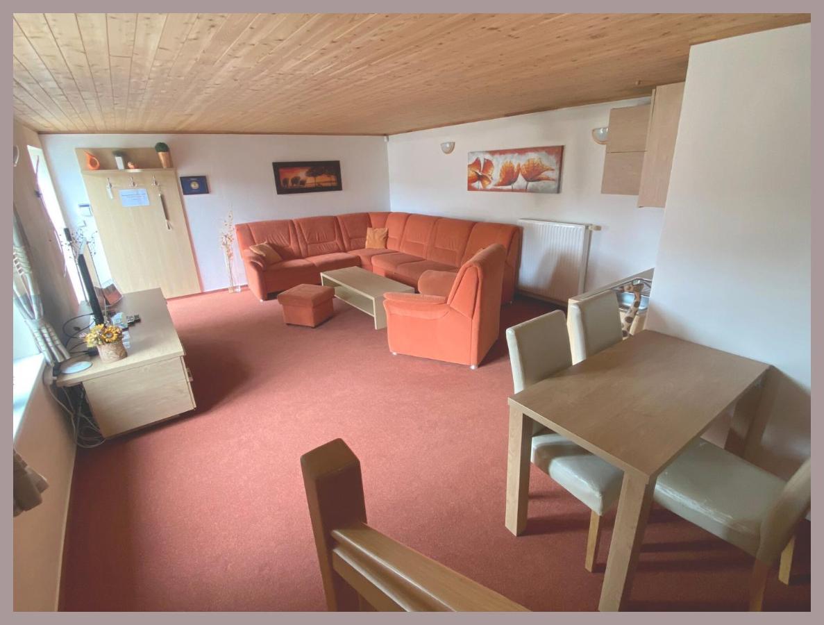 Apartmany Tiva Ostrava Bagian luar foto